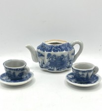 Vintage Blue Willow Doll Teapot W/2 Cups Saucers 5 Pieces
