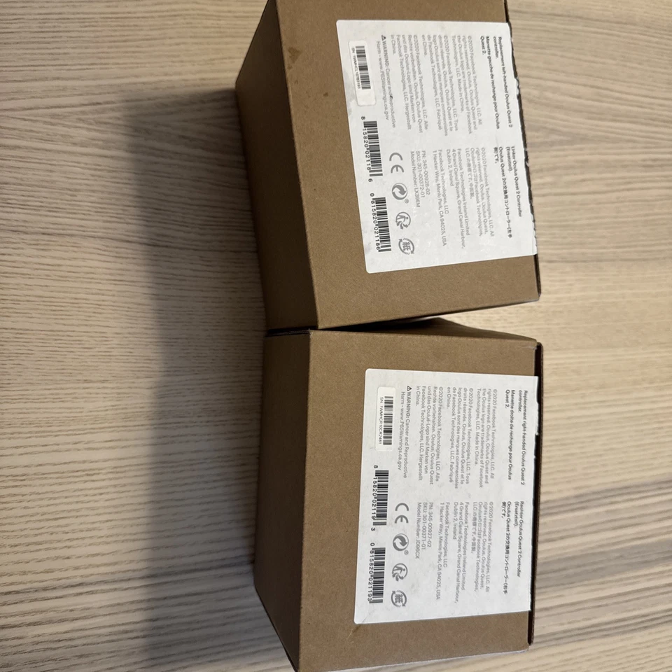 Meta Oculus Quest 2 Virtual Reality Touch Controllers Pair (1 Left, 1 Right) - Image 2 of 4