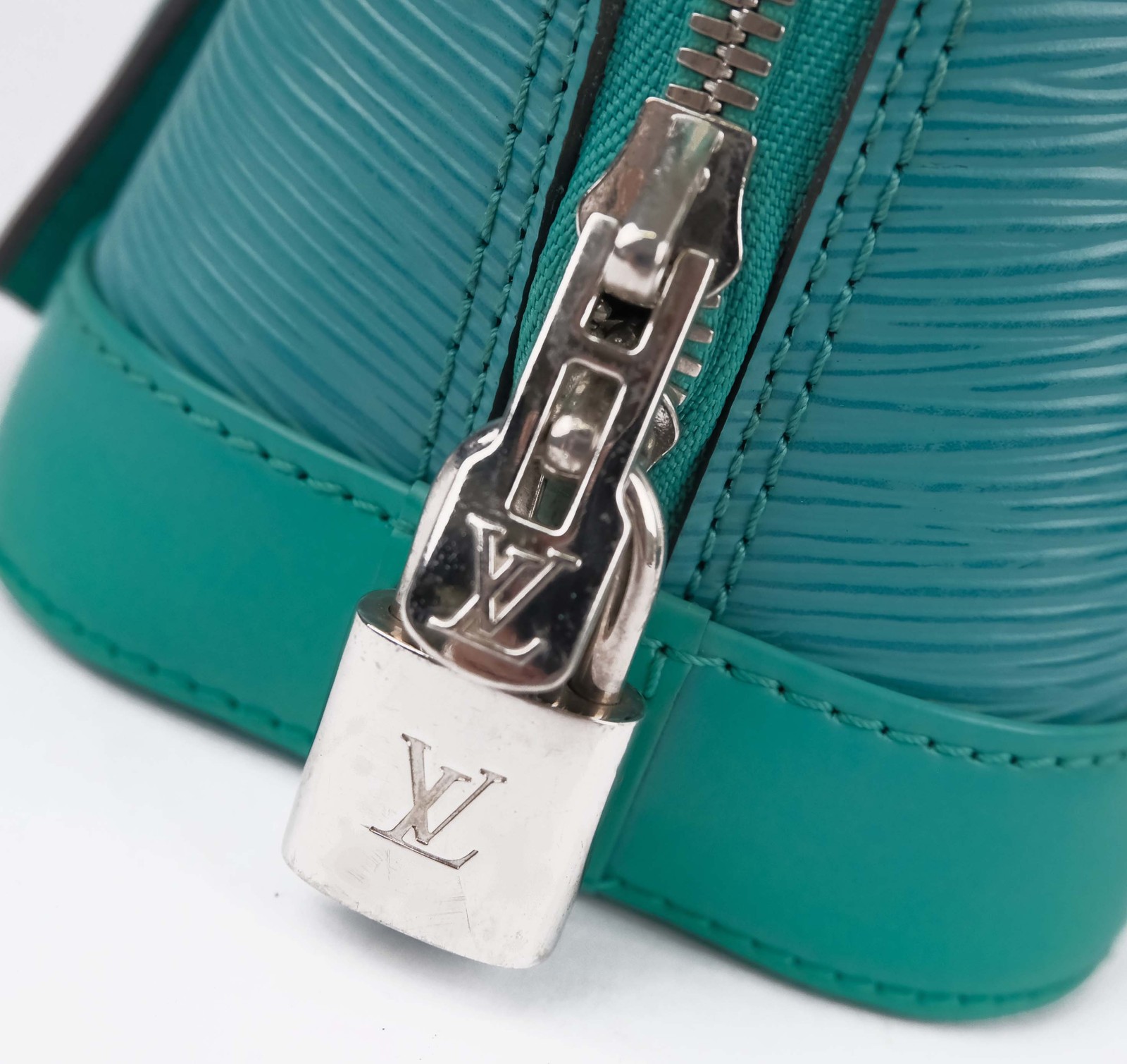 Louis Vuitton Alma BB Handbag Epi Cyan Mint Green Blue M41293 Used