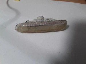 BMW 3 Touring E46 Kotflügelblinker vorne links 2228592 63132228592 33969166