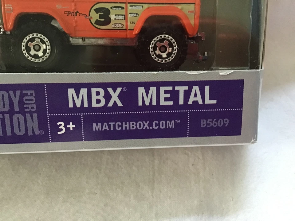 MATCHBOX (B5609) 1O PACK GIFT SET - MBX METAL - BRIGHT GREEN DODGE ETC -UNOPENED - Image 2 of 3