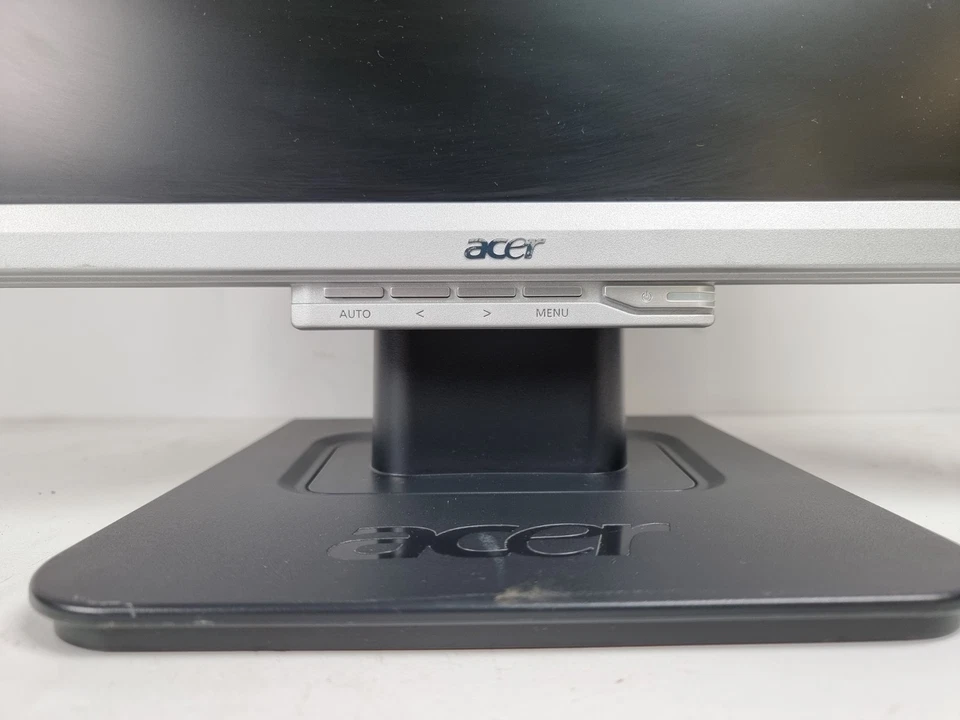 Vintage Acer 19'' LCD Flat Screen Colour Monitor AL1916W With Stand VGA In - Image 3 of 4