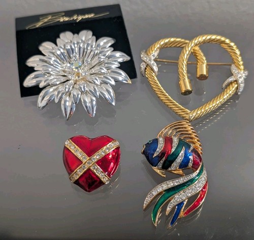 4pc Lot 1980s Vintage Enamel Large Booch Pin Estate Heart Fish Flower