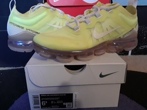 nike vapormax se luminous green