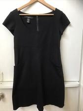 NINE WEST Black Dress Size 6 Black Cap Sleeve front Pockets back zipper
