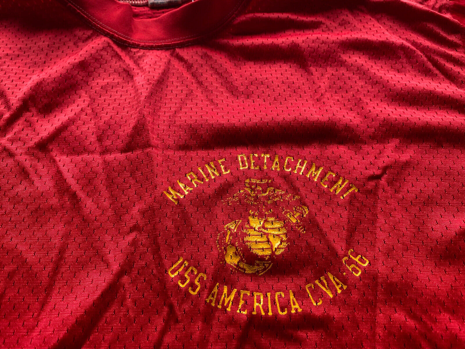 USMC Marine Corps Red Nylon Mesh Shirt Champion XL MARDET CVA 66 USS America Vtg