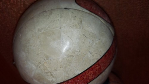 Matching large Pair of marble & brass sphere-shaped trinket jewelry boxes - Picture 10 of 11