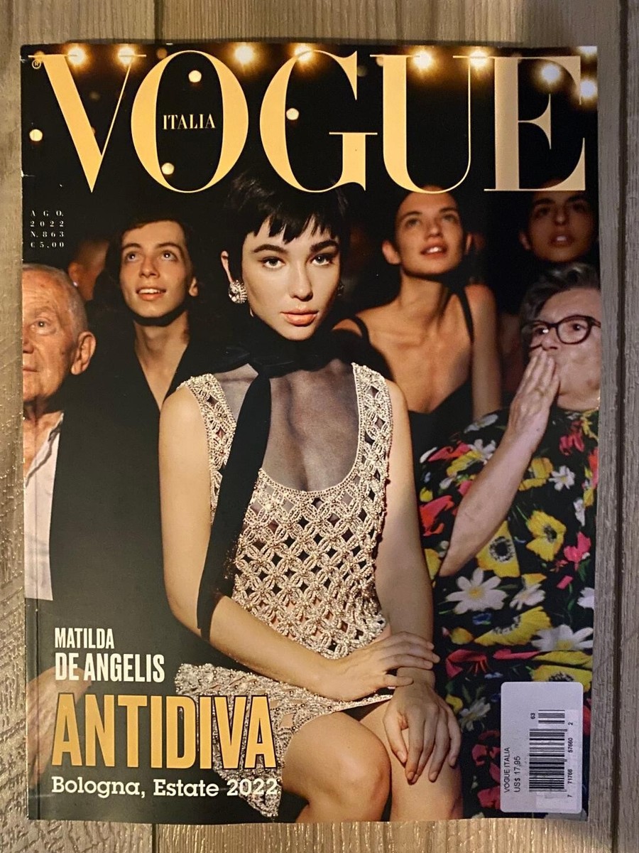 女性情報誌 Vogue Italia Magazine December 2022 女性情報誌 Vogue Italia Magazine December 2022 Vogue Italia