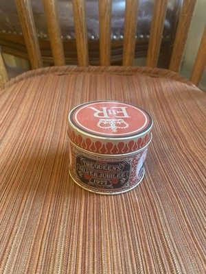 1977 the Queen's Silver Jubilee Match Box Queen Elizabeth II & Prince Philip VG