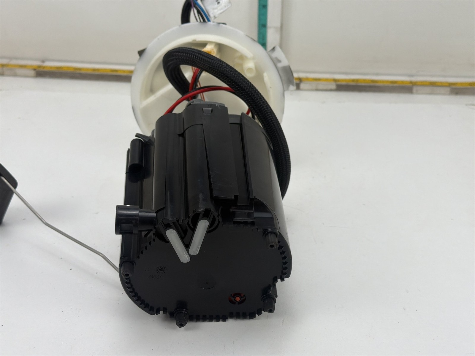 Maserati Ghibli 2014-2020 Pump with valve unit P/N 670003734