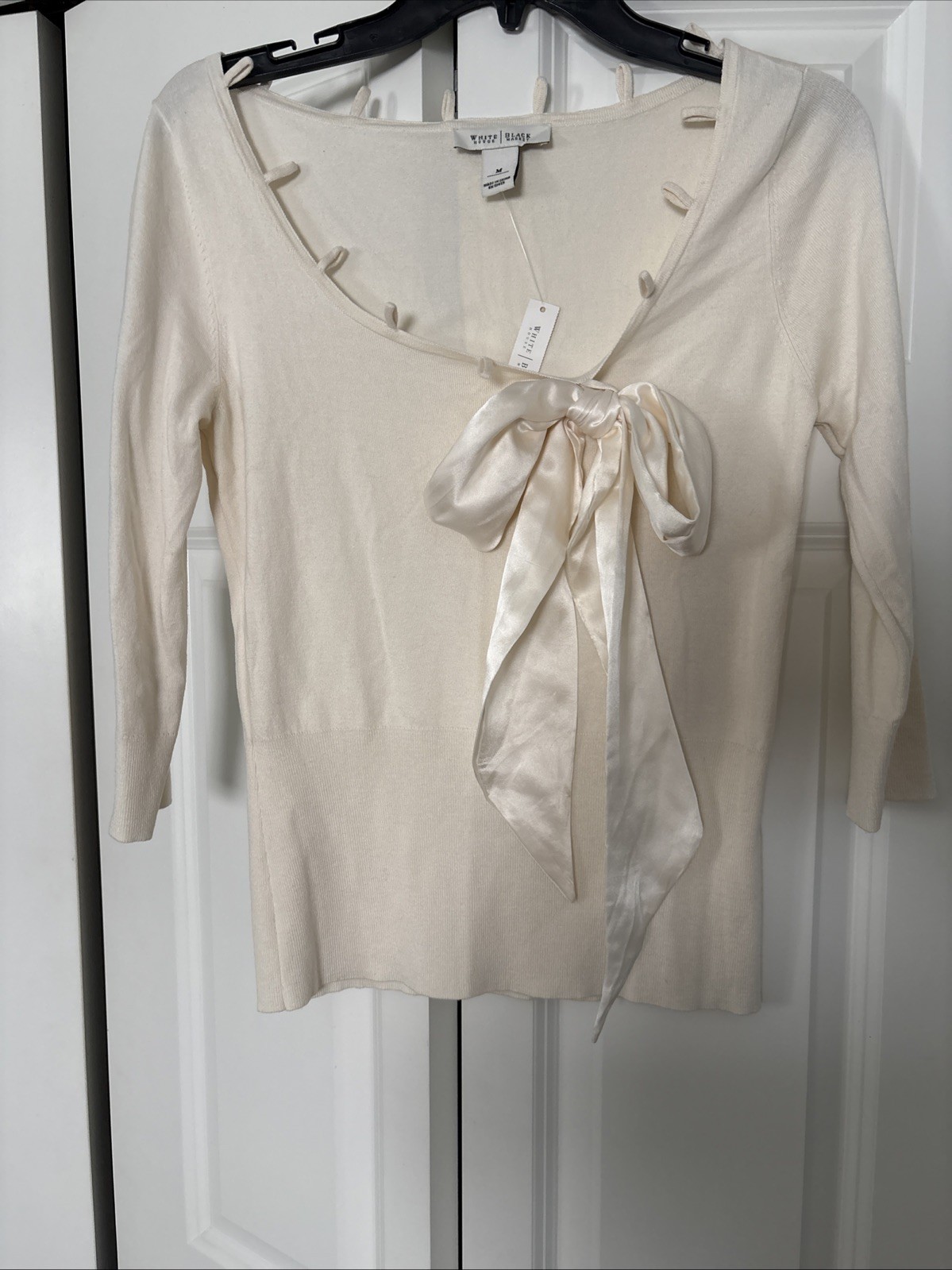 White House Black Market Ivory Sweater Size Medium NWT