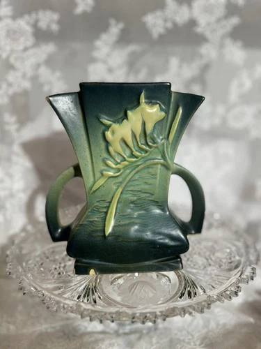 Roseville Freesia 1945 Vintage Art Pottery Blue Handled Ceramic Vase 200-7 Chips