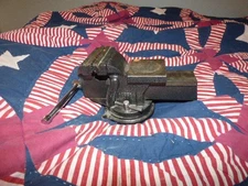 BESSEY 4 in. BV-HD40 Heavy-Duty Bench Vise with Swivel Base