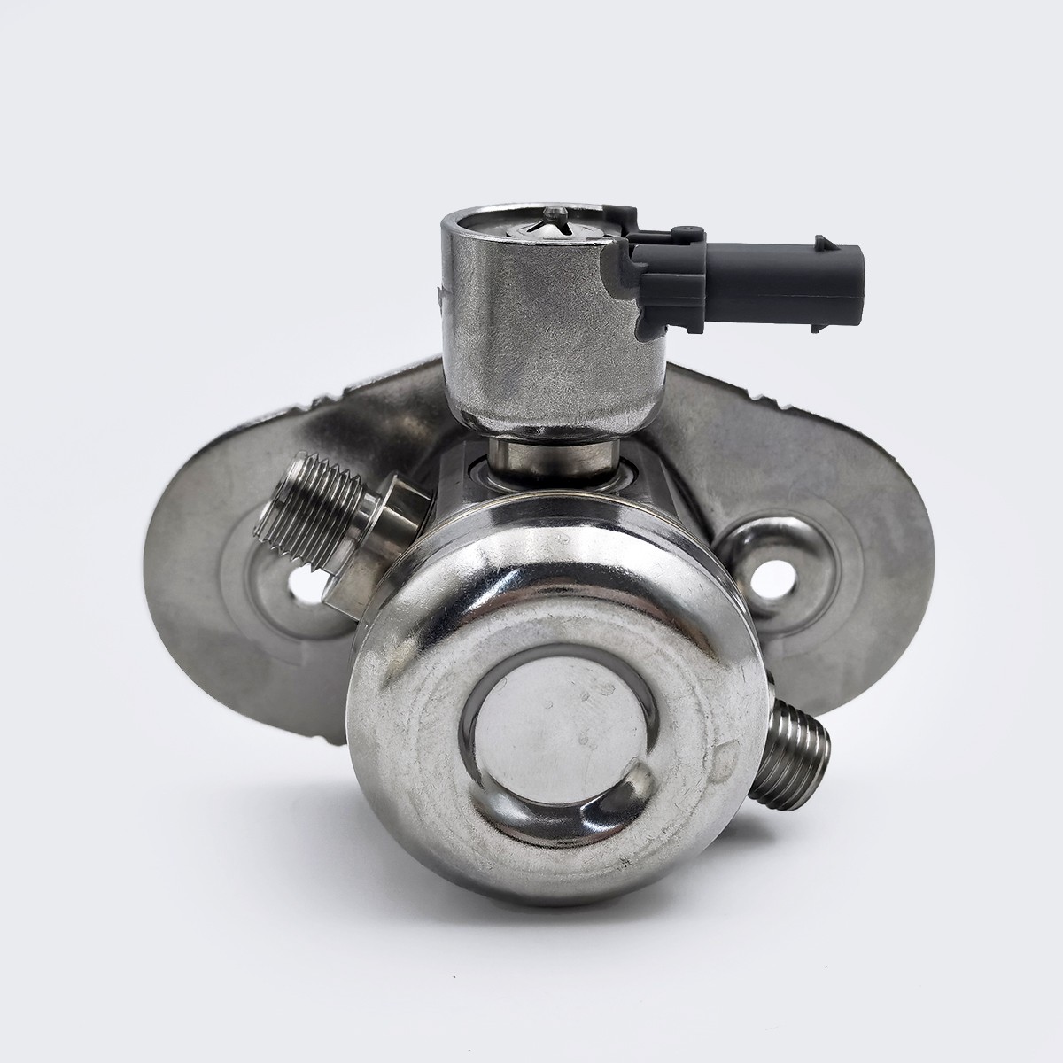 BMW i8 2018 High pressure fuel pump