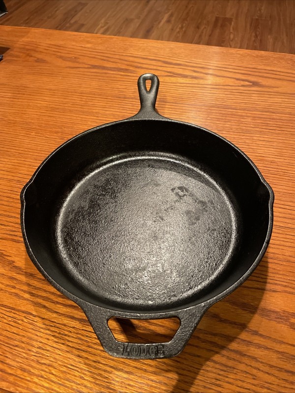 Lodge 10" Cast Iron Double Handled Skillet Lodge USA 4 8SK