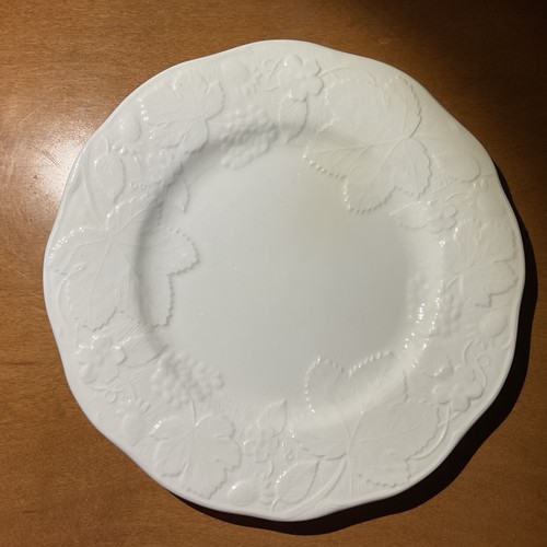 Wedgwood- Strawberry and Vine Salad Plates, set of 2 - Afbeelding 3 van 5