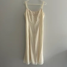 Aspeed Cream Lace Detail Chemise