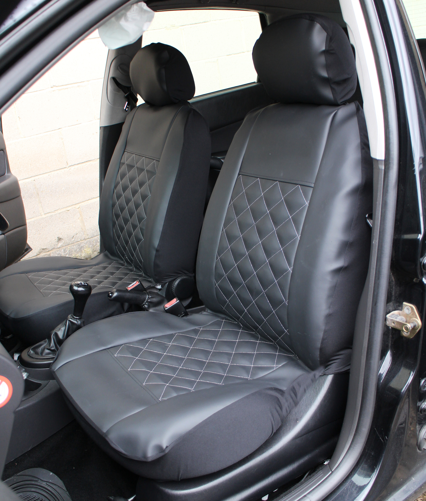 VW AMAROK Front Pair of Luxury KNIGHTSBRIDGE LEATHER LOOK Car Seat