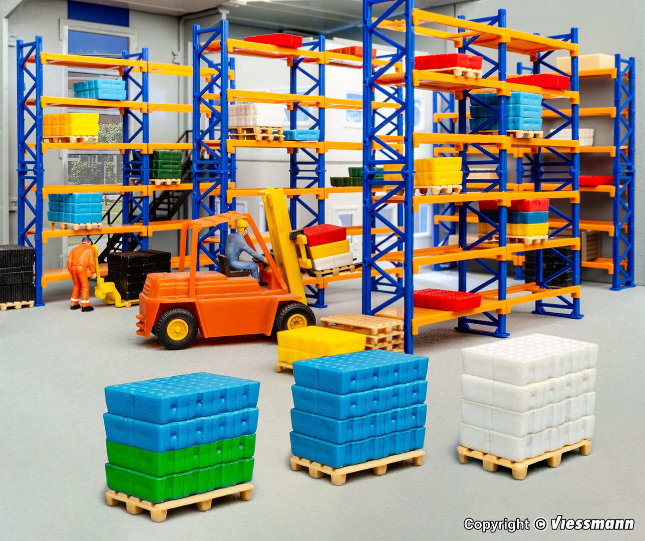 Kibri 38613 H0 Deko-Set Paletten-Regalsystem