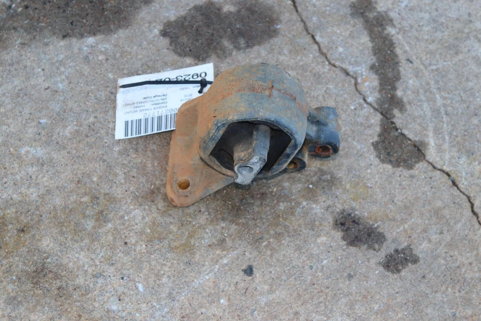 2009-2010 DODGE RAM 1500 4.7L 4X4 ENGINE MOTOR LEFT DRIVER MOUNT SUPPORT OEM - Image 2 of 3