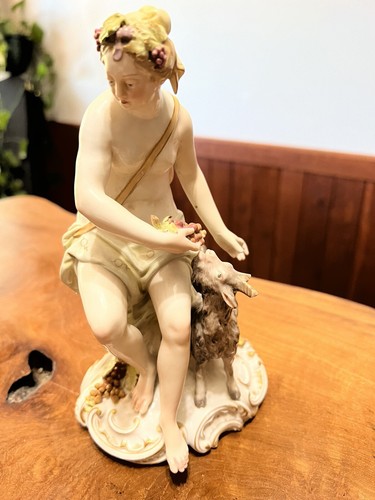 SALE! Beautiful KPM Antique Porcelain Neoclassical Figurine Pair - Picture 11 of 18