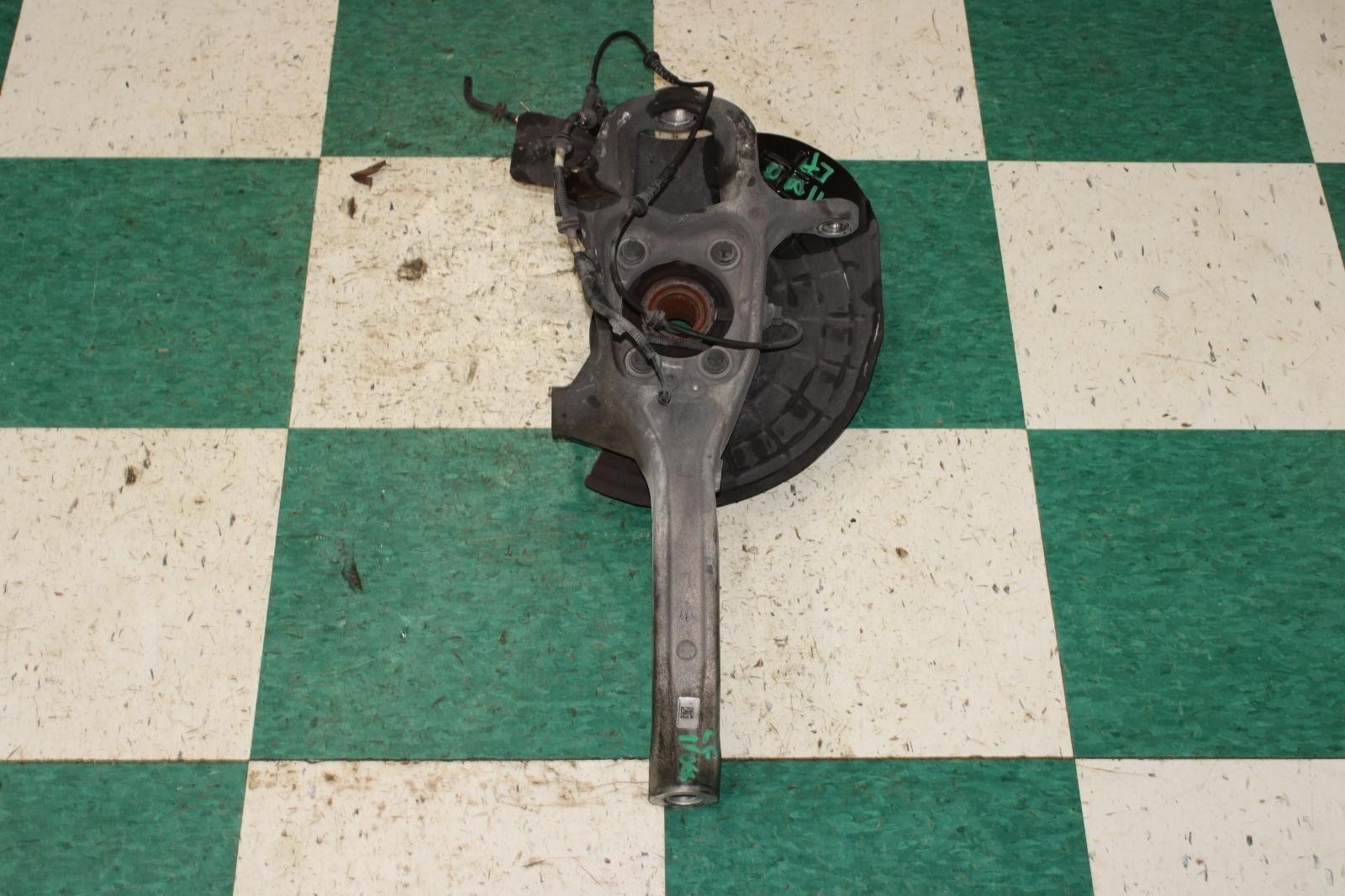 14-17 Ghibli Front Driver Side Left LH LF Spindle Knuckle Hub OEM Factory OE WTY