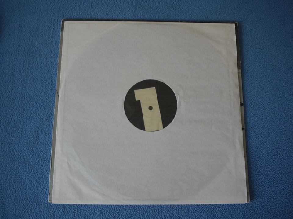 Led Zeppelin Handsome Lisplay is Actually Iron Lung Germany 80 Bootleg - Photo 4/4