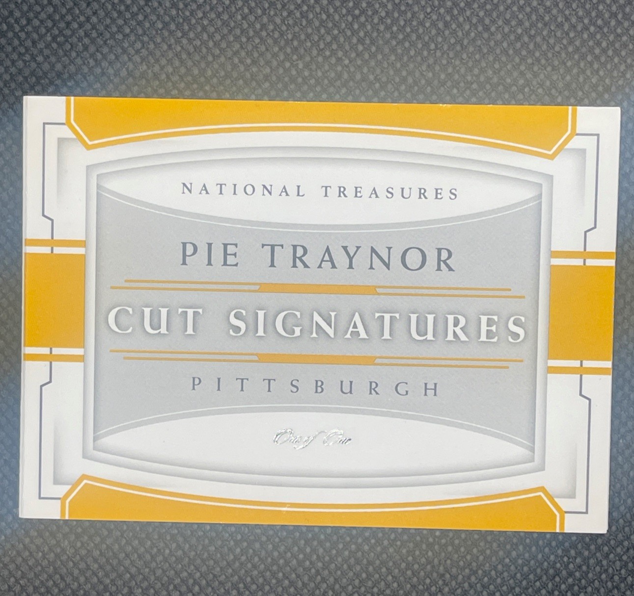 2018 National Treasures Pie Traynor Cut Autograph Patch Booklet 1/1 One Of One view 3