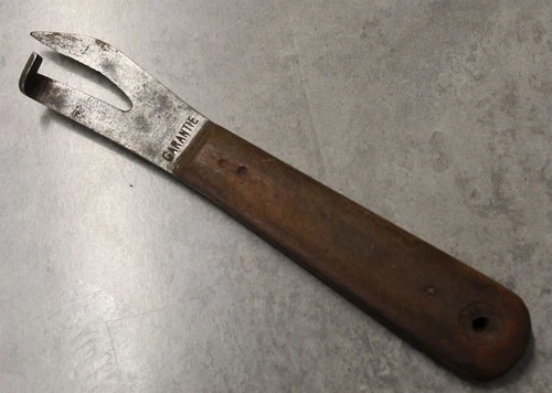 ORIG. WW2 Military Can Opener Vintage German  GARANTIE Field Gear