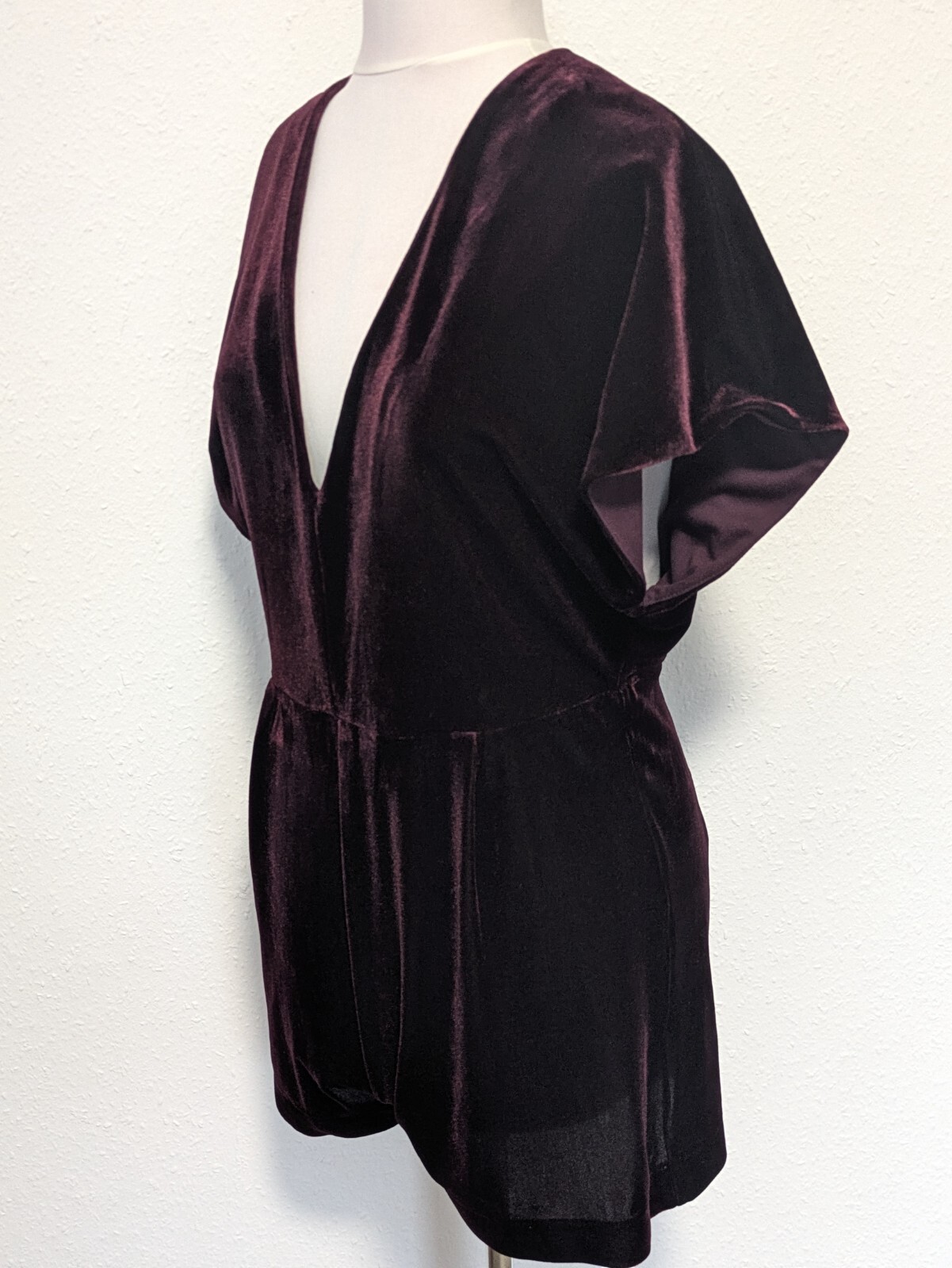 New Look Burgundy Velvet Playsuit UK 12 NWT RRP £29.99 Low Front Occasion Party image 7