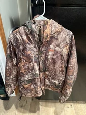 Cabelas Kid’s Xl Camo Hunting Jacket  Real Tree Xtra