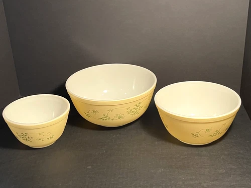 Pyrex Vintage Retro  "Shenandoah" Nesting Mixing Bowl Set Of 3 #'s 401, 402, 403