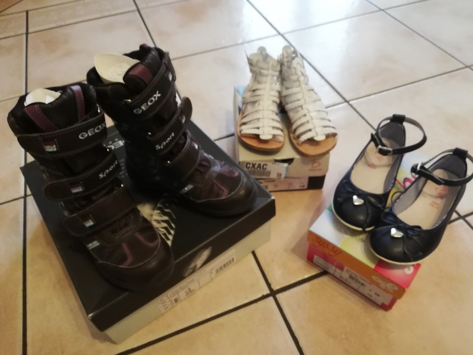 LOTTO SCARPE BAMBINA GEOX E ALTRE