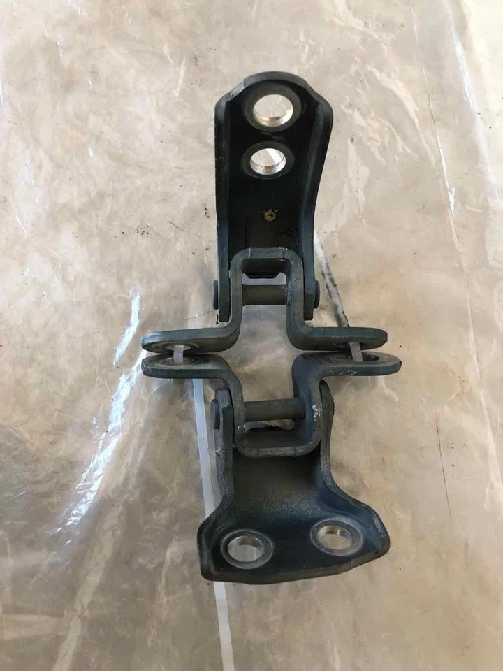 1997 LEXUS ES300 Front Door Hinge Upper & Lower Hinges Driver Left LH OEM - Изображение 4 из 4
