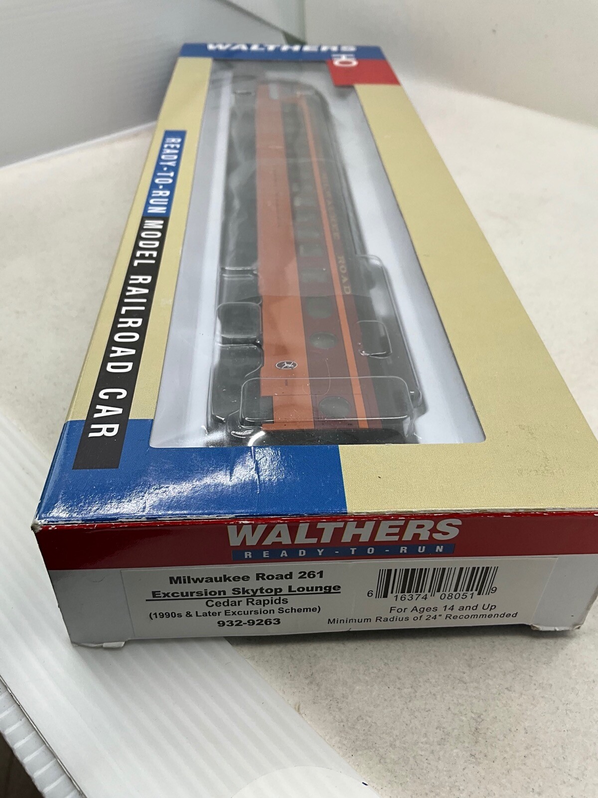 NIB Walthers HO Scale Excursion Skytop Lounge Milwaukee Road item 932