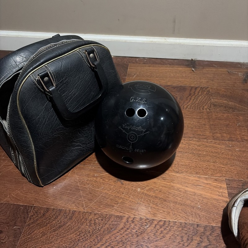ebonite Magnum 7 16 Pound All Black Bowling Ball With Leather Bag