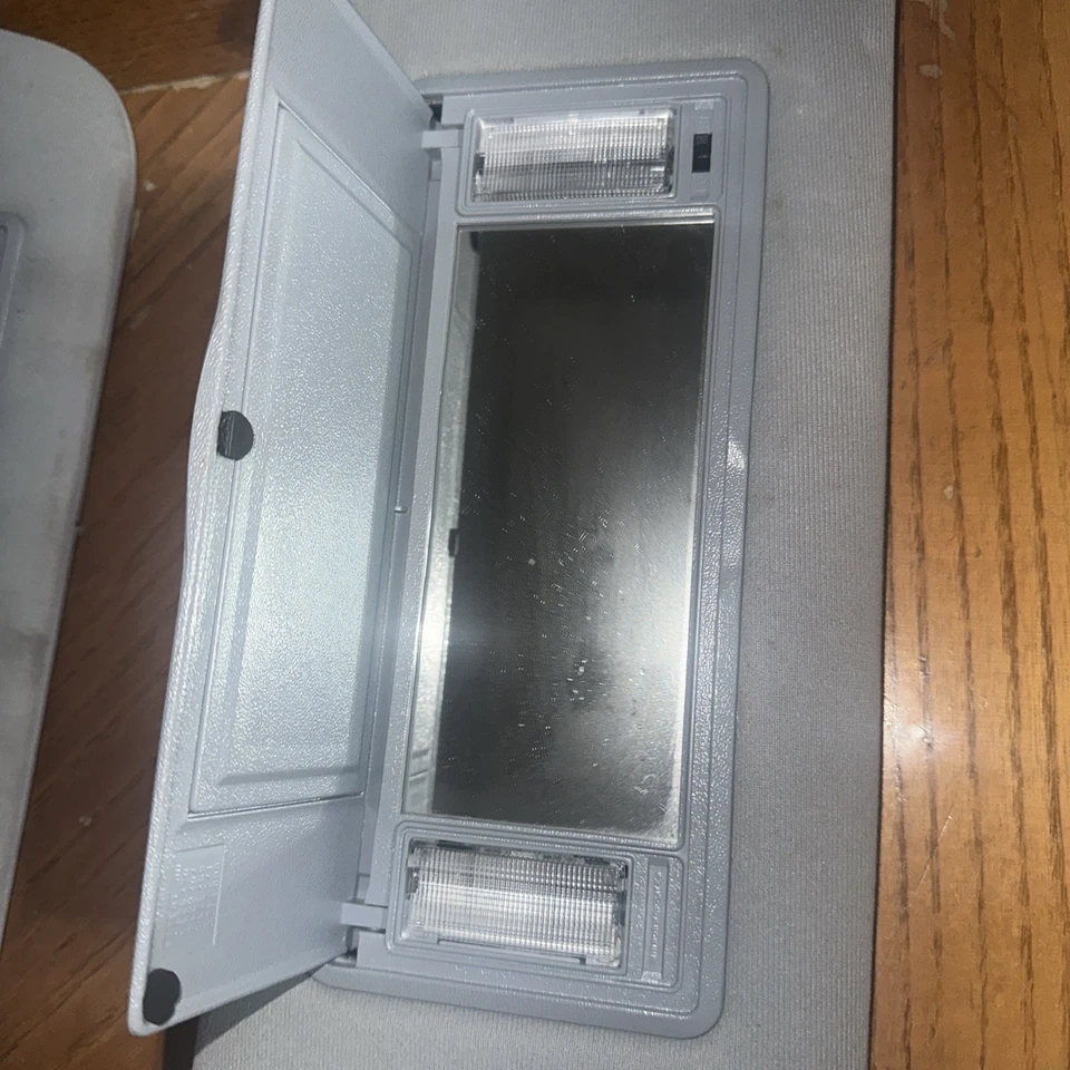 1987-1990 Buick Electra Gray Sun Visor Pair Driver Passenger Side LH RH Lights - Image 2 of 4