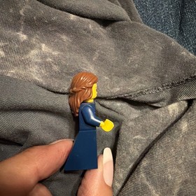 Lego #7093  ~ Castle Crown Princess Maiden Minifig - 2008