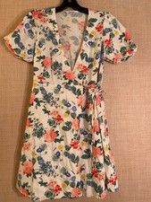Old Navy short puff sleeve wrap dress size XS ivory w/floral print linen/rayon