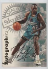 1997-98 Skybox Premium Autographics Theo Ratliff Auto 0o3x