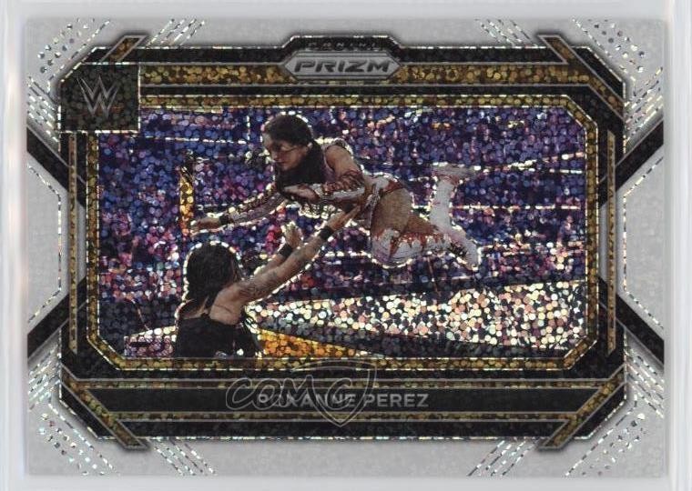 2023 Panini Prizm WWE White Sparkle Prizm Roxanne Perez #39 1fl4