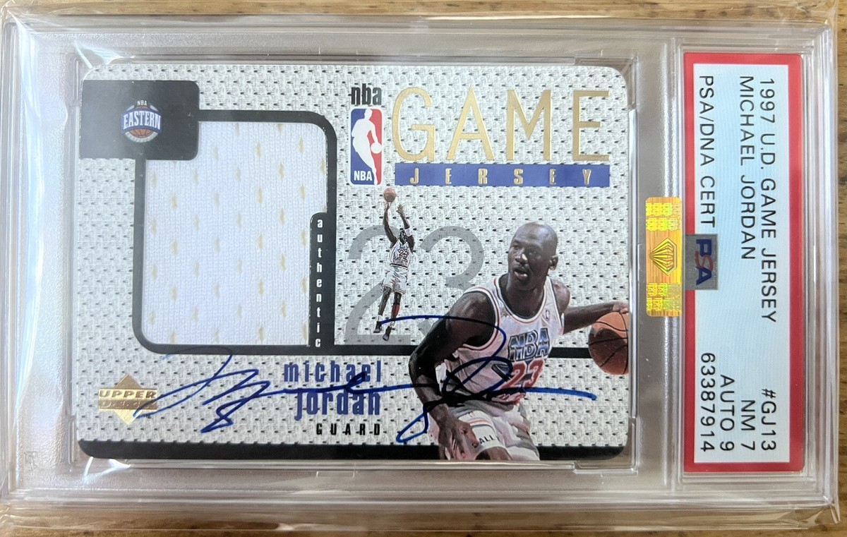 ジョーダンオート　jordan auto /45希少 1997 Upper Deck Game Jersey Michael Jordan Auto on card! PSA