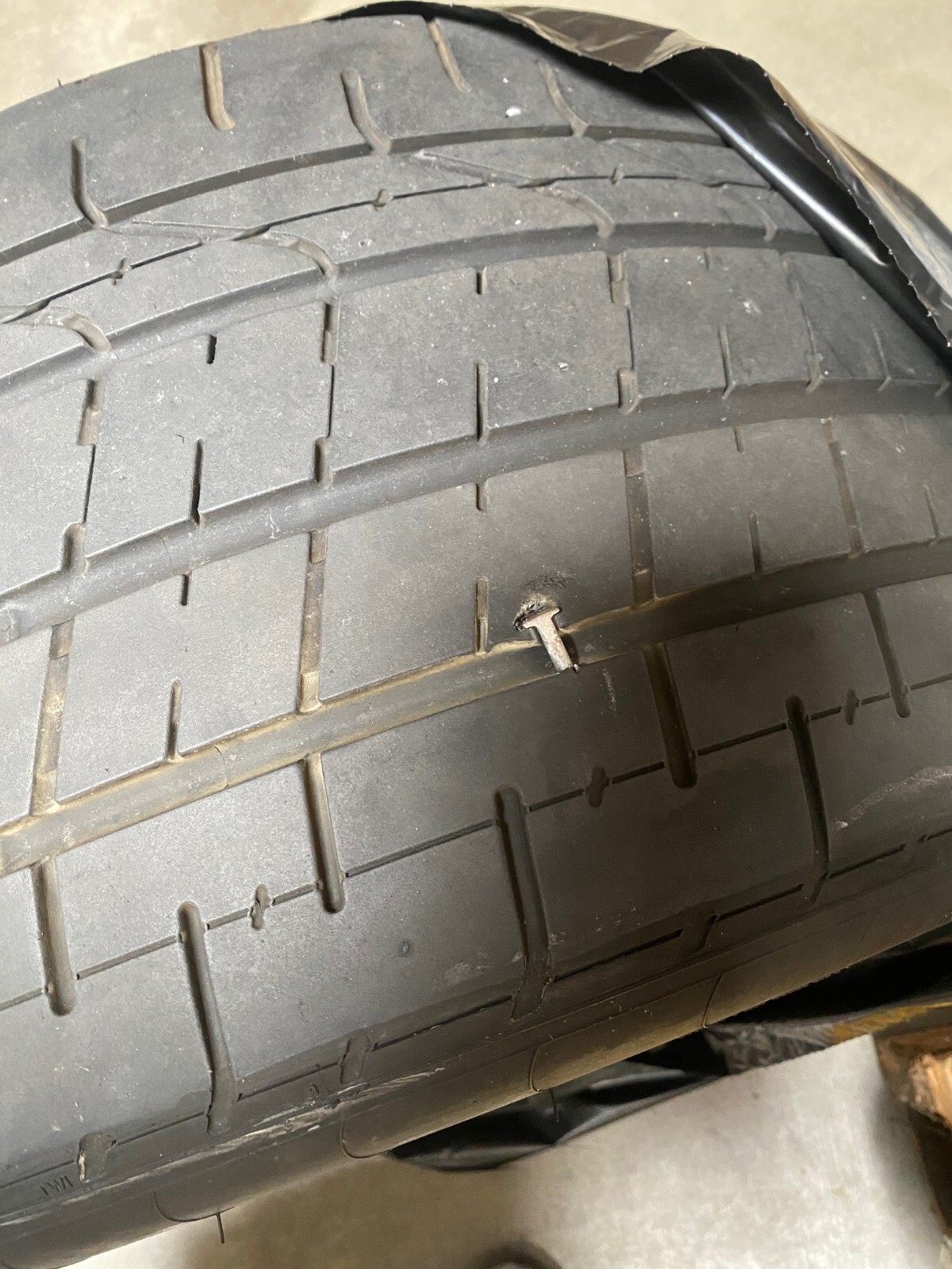 Used McLaren 720s OEM 305/30ZR20 Pirelli PZERO Corsa Asimmetrico Tire, 70% left