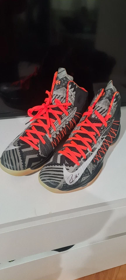 Nike Hyperdunk 2012 Pau Gasol Firmado Autografiado Temporada sp13 Foto 2 de 4