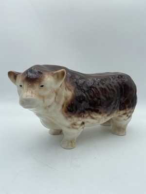 Keramik Hereford Stier Figur, handbemalt, 7'' hoch, 10'' breit
