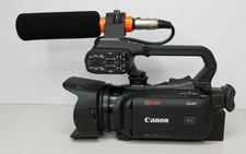 Canon XA40 4K UHD Camcorder AT875R Shotgun Mic Apache 3800 Case