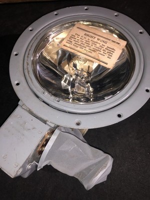 GRIMES - PART NUMBER  - D3040 RETRACTABLE LANDING LIGHT, NO MOTOR, 24V  New