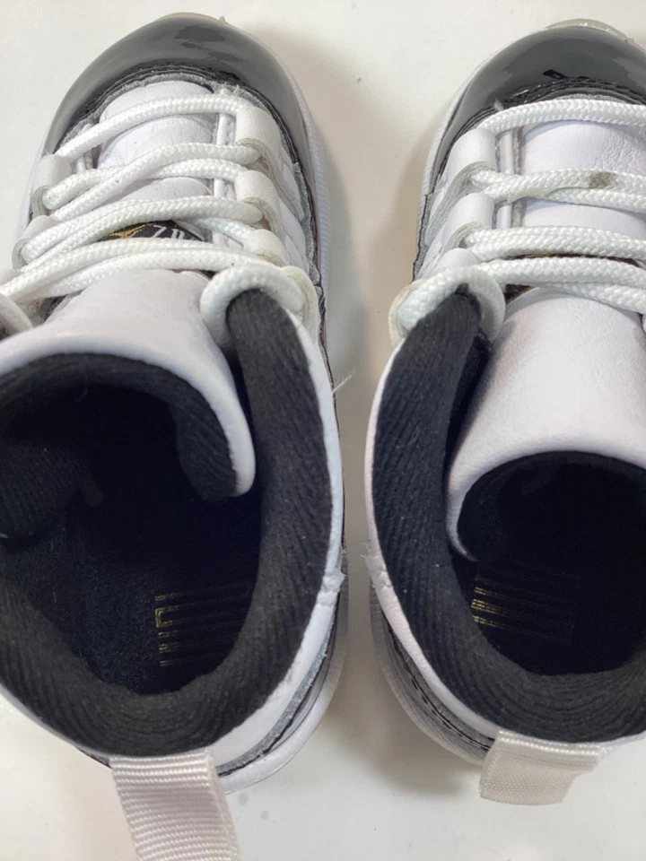 Nike Air Jordan 11 Retro 'Gratitude' Niño Pequeño Talla 5C Foto 4 de 4