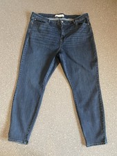 Levi’s Signature Women’s Skinny Jeans Size 22M Waste 38 Leg 28