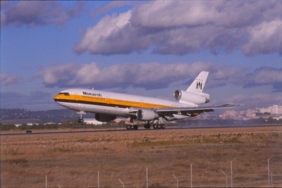 Dia G-DMCA McDonnell Douglas DC-10-30 Monarch Airlines 35mm ungerahmt O124-2-3